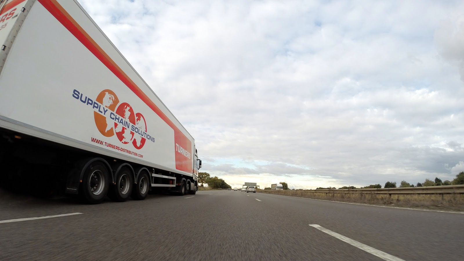 Why Should I Outsource my Logistics to a 3PL